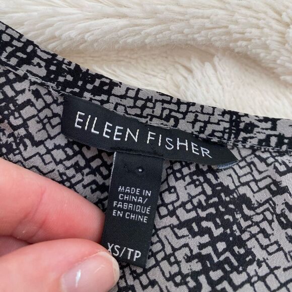 Eileen Fisher 100% silk Crepe de Chine tank top - Picture 5 of 6